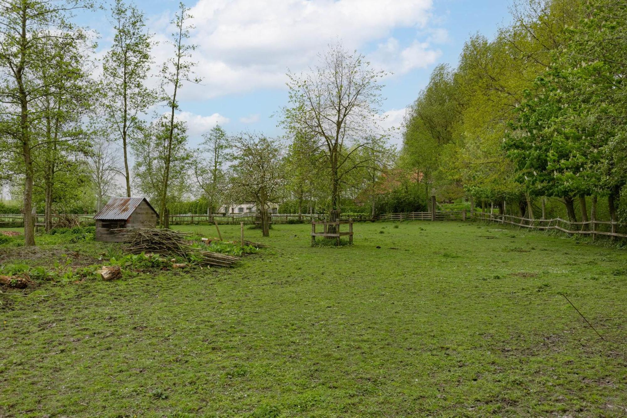 Huswell - Holiday Home Along The Canal With Great Views Damme Exterior photo