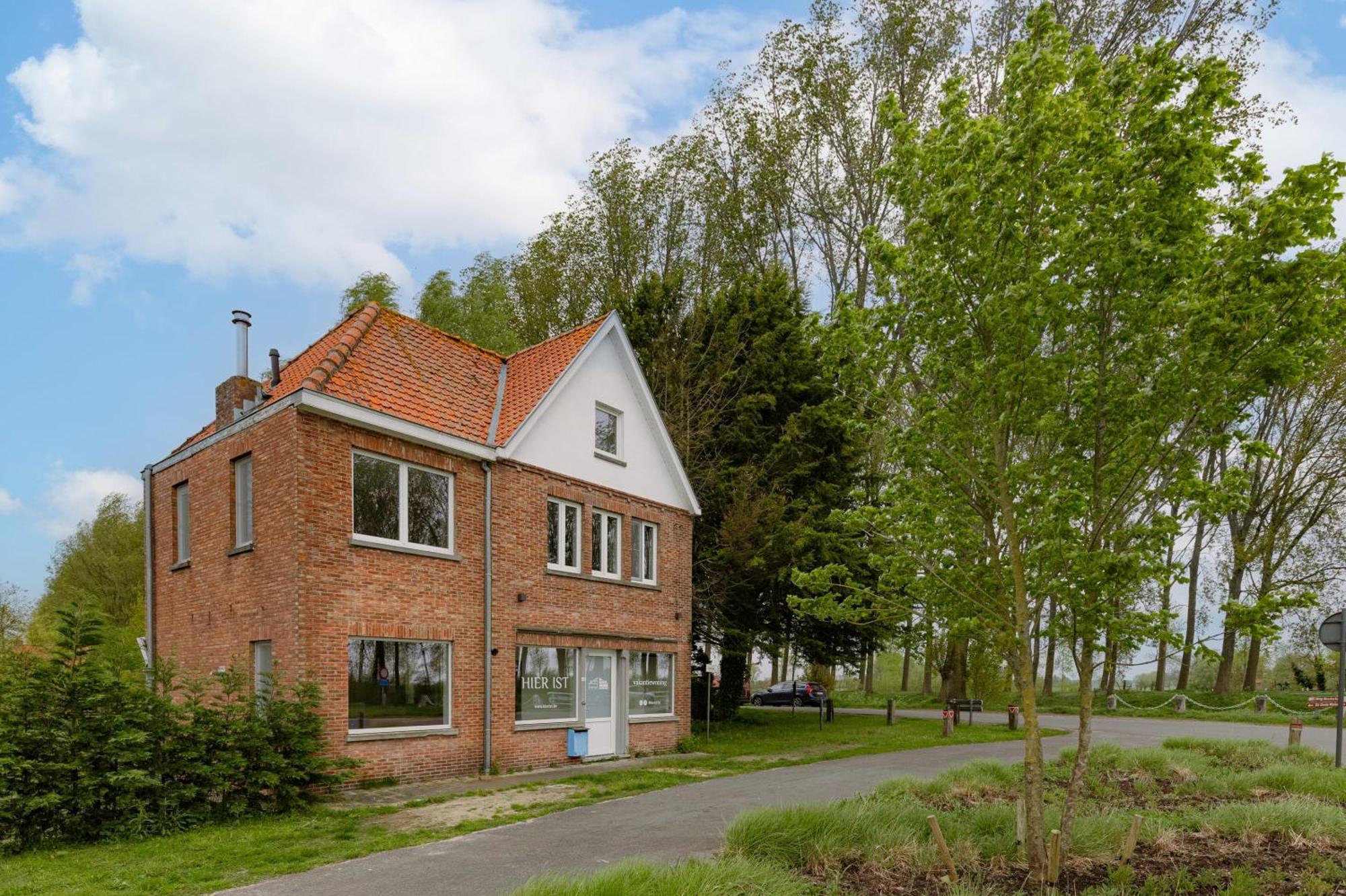 Huswell - Holiday Home Along The Canal With Great Views Damme Exterior photo